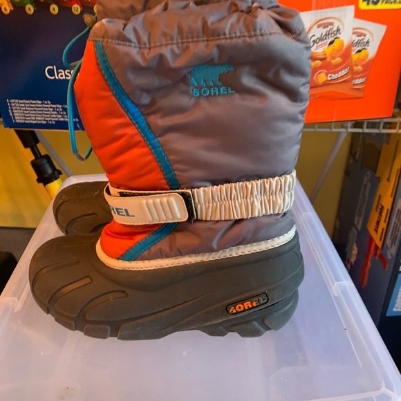 Sorel Snow Boots size 2 - Picture 1 of 2